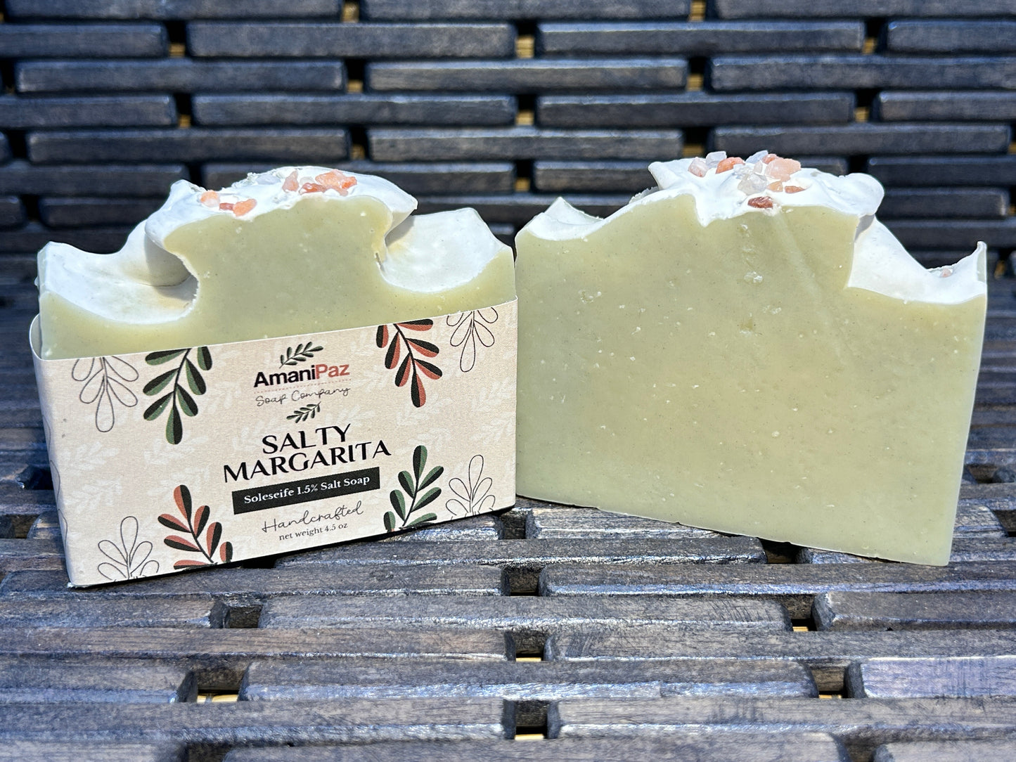 Indio, Shea Butter, Pink Himalayan Salt, ESSENTIAL OILS Lemongrass, Lime, Cardamom, Clary Sage
VEGAN